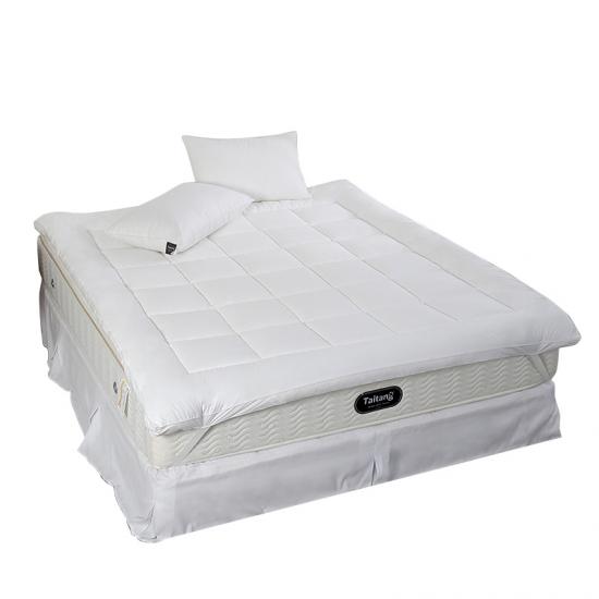 White Luxury Style Hotel Comforter Mattress Pad