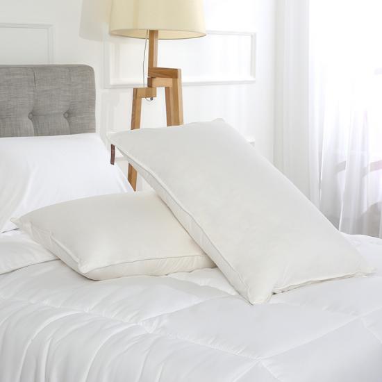 Hotel Quality Down Alternative Pillows 100% Polyester Pillow Good for Side and Back Sleeper