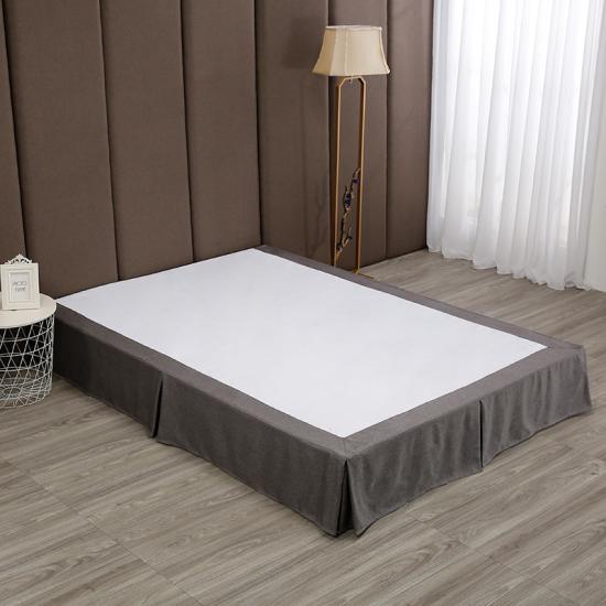 La jupe de lit enveloppante sur mesure ne soulève jamais votre matelas